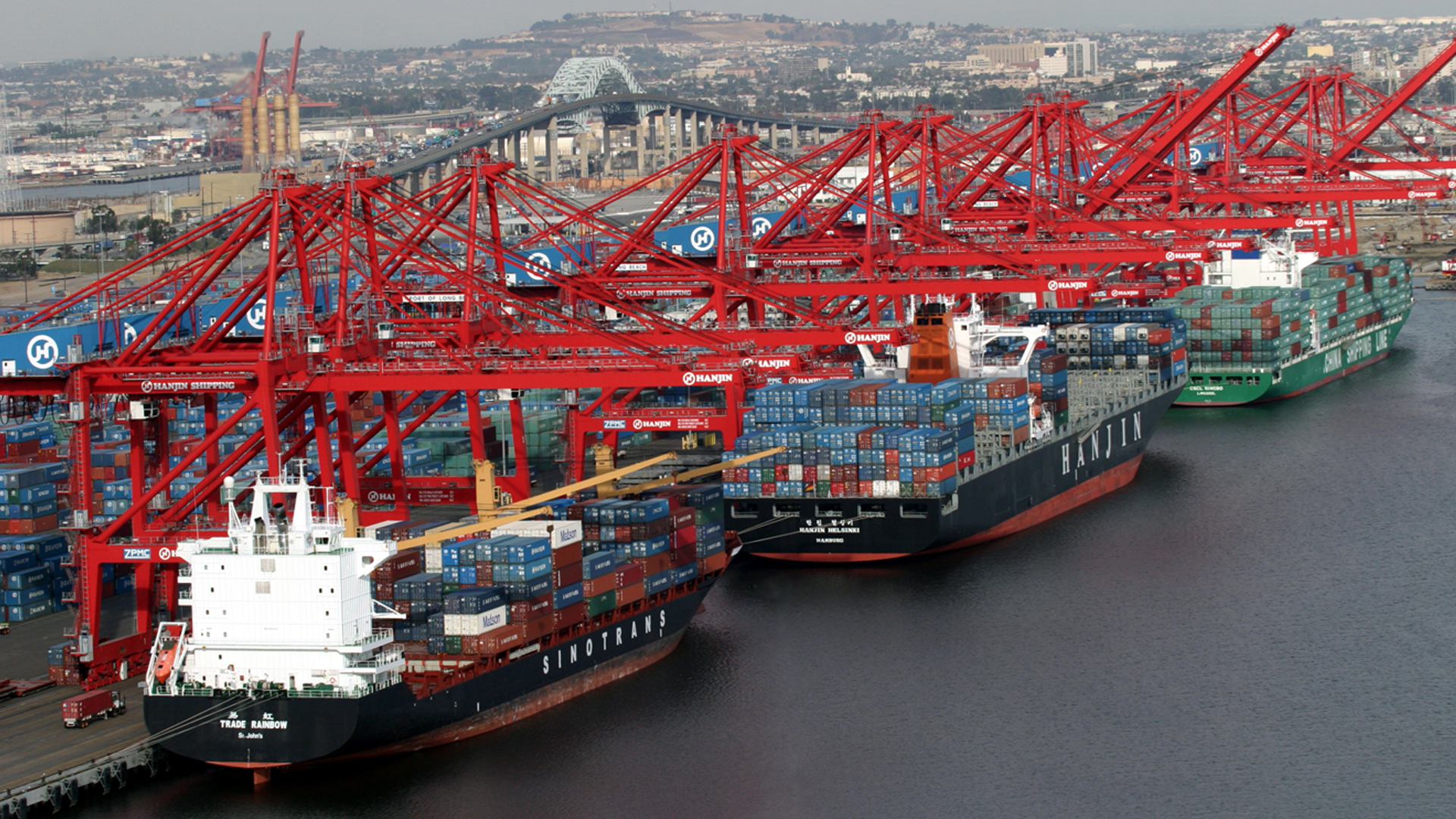 Poznajmy największe porty i terminale kontenerowe z każdego kontynentu