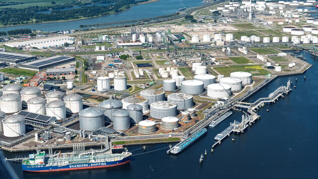 Największy europejski port ze spadkiem przeładunków w pierwszym