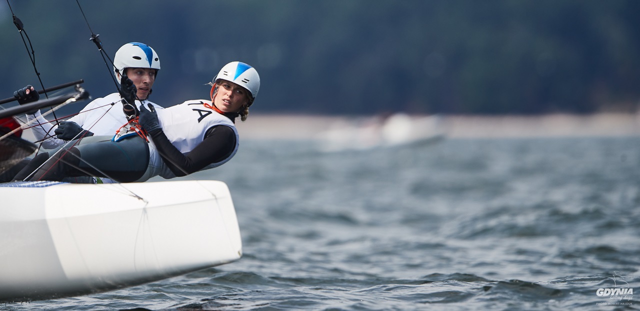 Gdynia Sailing Days. Polscy żeglarze na czele mistrzostw świata juniorów w klasie 49er [ZDJĘCIA]-GospodarkaMorska.pl