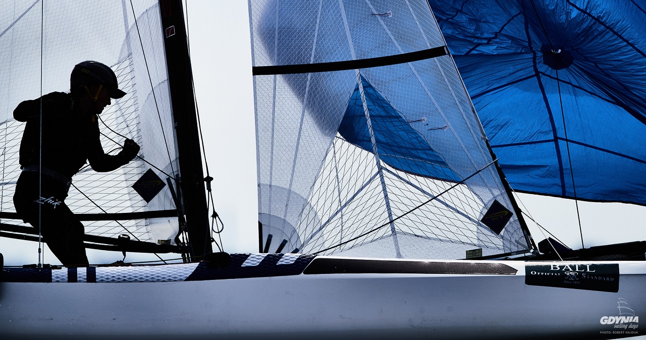 Gdynia Sailing Days. Polscy żeglarze na czele mistrzostw świata juniorów w klasie 49er [ZDJĘCIA]-GospodarkaMorska.pl