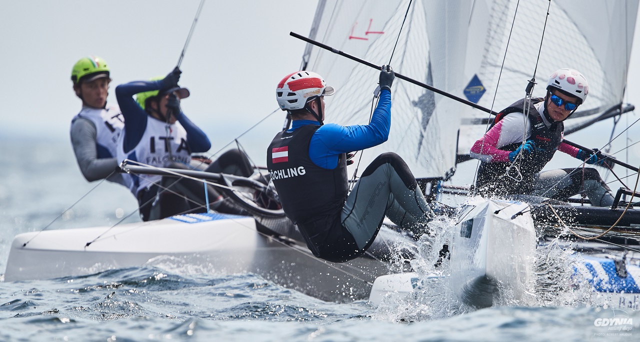 Gdynia Sailing Days. Polscy żeglarze na czele mistrzostw świata juniorów w klasie 49er [ZDJĘCIA]-GospodarkaMorska.pl
