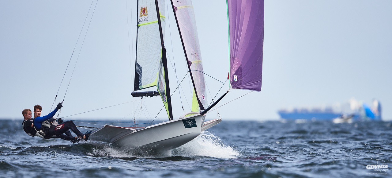 Gdynia Sailing Days. Polscy żeglarze na czele mistrzostw świata juniorów w klasie 49er [ZDJĘCIA]-GospodarkaMorska.pl