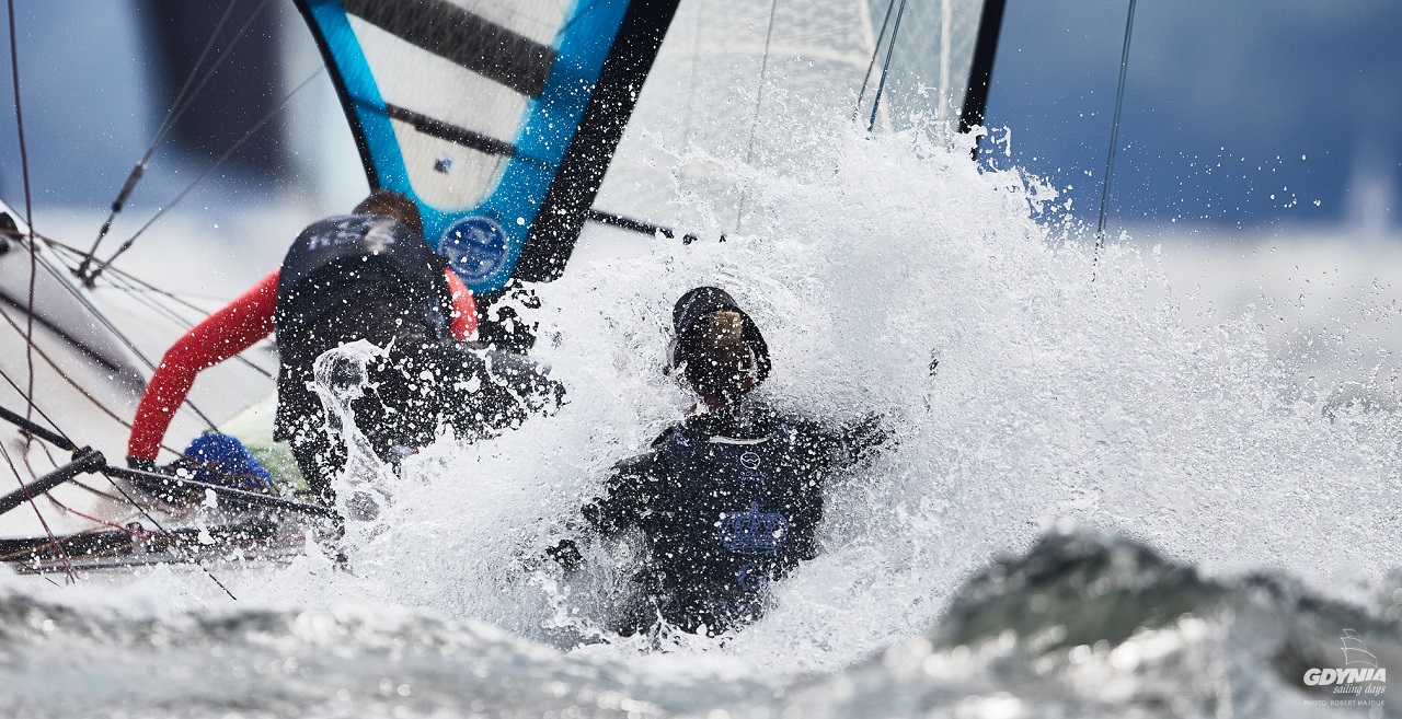Gdynia Sailing Days. Polscy żeglarze na czele mistrzostw świata juniorów w klasie 49er [ZDJĘCIA]-GospodarkaMorska.pl