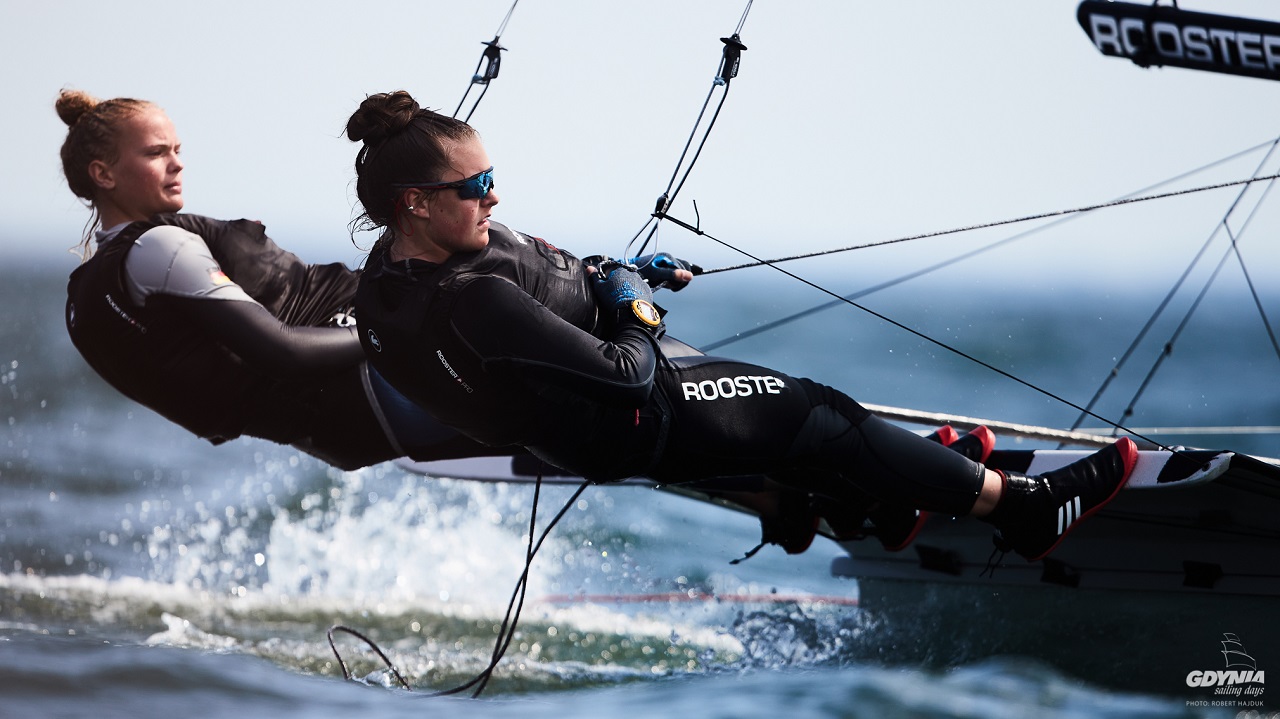 Gdynia Sailing Days. Polscy żeglarze na czele mistrzostw świata juniorów w klasie 49er [ZDJĘCIA]-GospodarkaMorska.pl