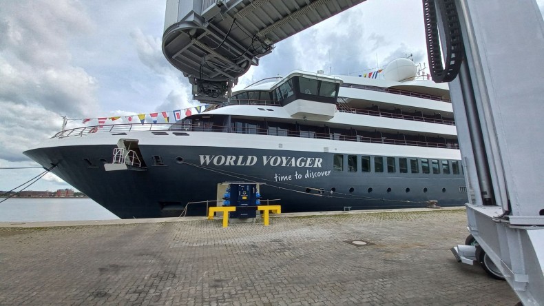 ładowanie wycieczkowca