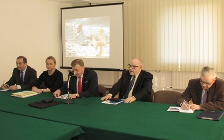 Debata o transporcie morskim i żegludze śródlądowej - GospodarkaMorska.pl