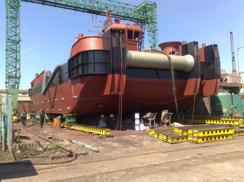 Morskie ładunki wielkogabarytowe - GospodarkaMorska.pl