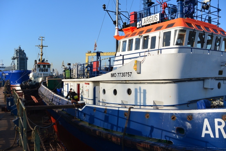 Podwójne dokowanie w MSR Gryfii - GospodarkaMorska.pl