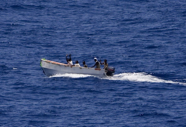 Porwano irański statek na wodach Somalii - GospodarkaMorska.pl