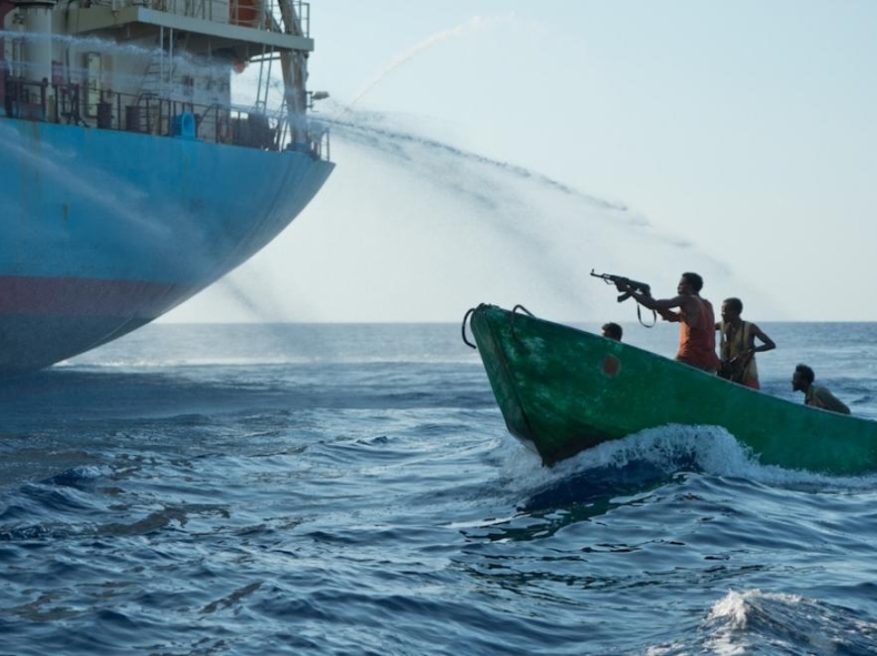 Polak strażnik oceanów. „Stado delfinów” na horyzoncie przemienia się w motorówki z 80 piratami na pokładach - GospodarkaMorska.pl