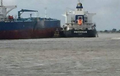 Zderzenie statków na rzece Missisipi spowodowało wyciek ropy - GospodarkaMorska.pl