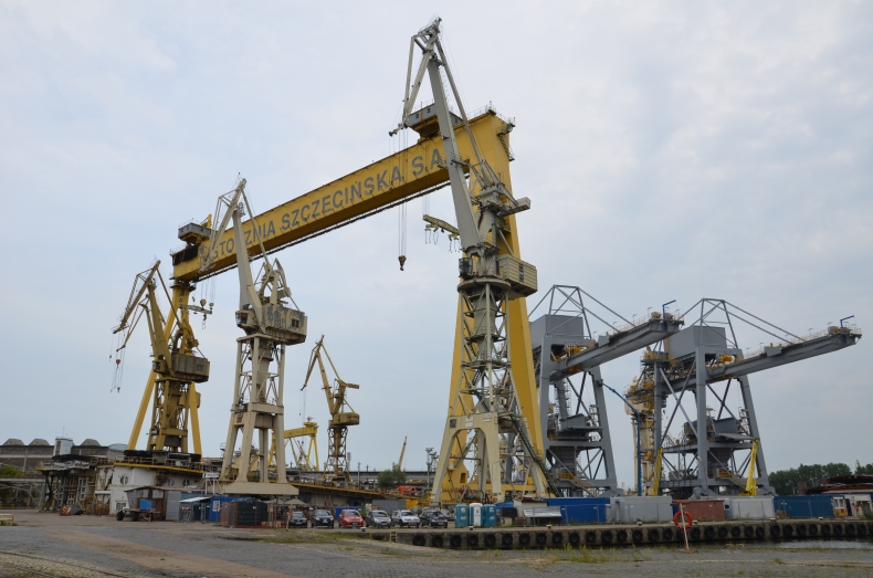 Kapitanat Portu w Szczecinie zabrania cumowania statków na terenie Stoczni Sczecińskiej - GospodarkaMorska.pl