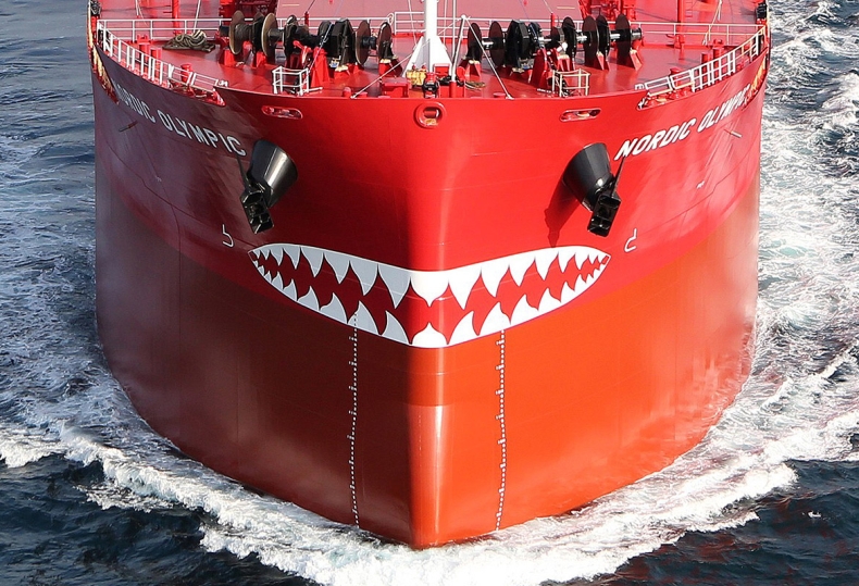 W Świnoujściu zacumował groźny masowiec - GospodarkaMorska.pl