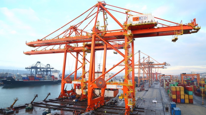 Bałtycki Terminal Kontenerowy notuje lekki spadek przeładunków - GospodarkaMorska.pl