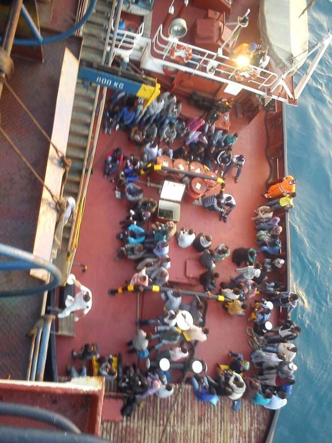 Polska załoga znów ratuje ludzi - GospodarkaMorska.pl