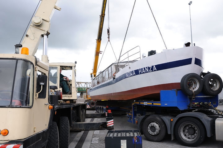 Łeba: pożar dwóch statków! Przyczyny zdarzenia bada policja - GospodarkaMorska.pl