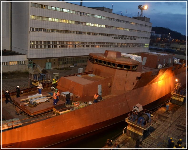 Czy zlecenie od MON podniesie z kolan Stocznię Marynarki Wojennej? - GospodarkaMorska.pl