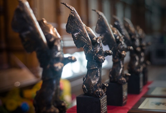 „Gryf Medialny 2015” - zagłosuj na „morskie” firmy - GospodarkaMorska.pl