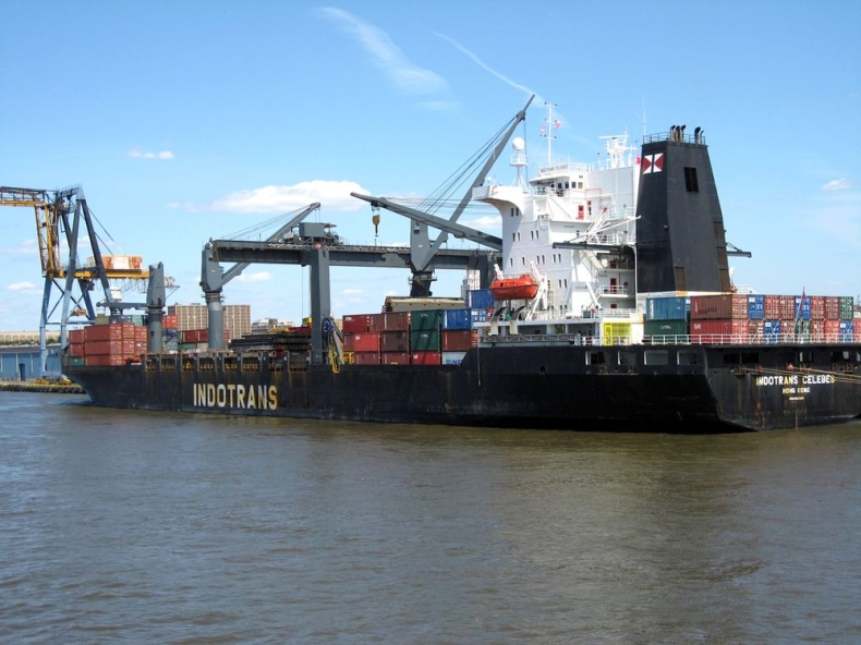 Przeładunek zboża nadal wysoki, a węgla wciąż spada - GospodarkaMorska.pl