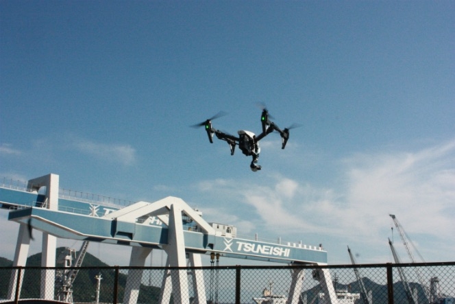 Japończycy chcą używać dronów przy produkcji i konserwacji statków - GospodarkaMorska.pl