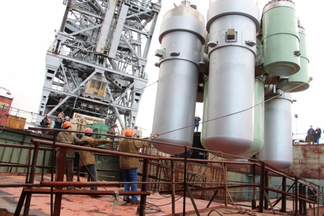 Testowanie pierwszej pływającej elektrowni jądrowej już tego lata w Rosji - GospodarkaMorska.pl