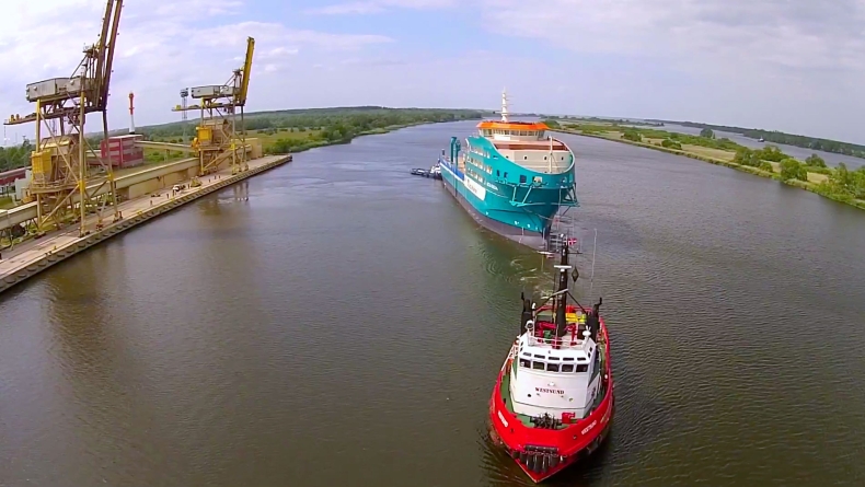 Wybudowany w Polsce kadłub staranował pilotówkę - GospodarkaMorska.pl