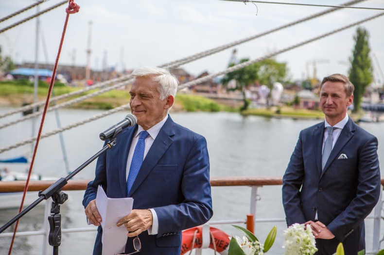 Jerzy Buzek: Gospodarka morska musi być inteligentną specjalizacją Polski - GospodarkaMorska.pl