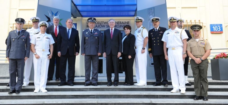 Sekretarz US Navy w Dowództwie Generalnym Rodzajów Sił Zbrojnych - GospodarkaMorska.pl