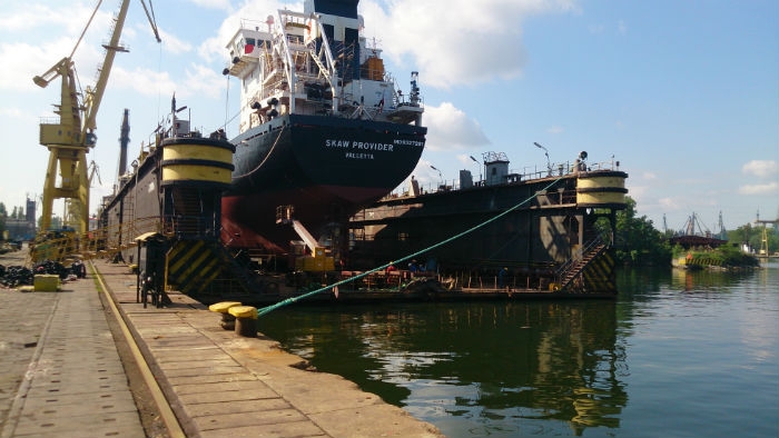 Branża morska - profesjonalizacja w chemicznym czyszczeniu powierzchni - GospodarkaMorska.pl