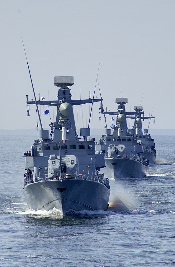 Szkolenie oficerów Marynarki Wojennej RP z obsługi radaru Sea Giraffe AMB - GospodarkaMorska.pl
