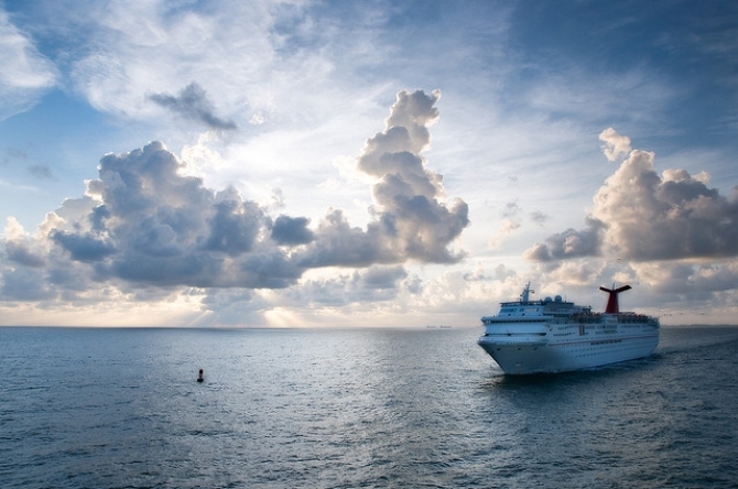 6 miesięcy po wprowadzeniu dyrektywy siarkowej - GospodarkaMorska.pl