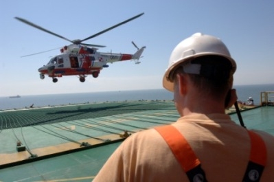 Akcja ratownicza na Bałtyku - interwencja na platformie wiertniczej - GospodarkaMorska.pl