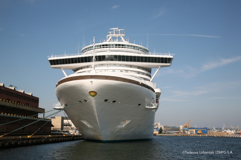 Wycieczkowiec Caribbean Princess po raz pierwszy w Gdyni (FOTO) - GospodarkaMorska.pl