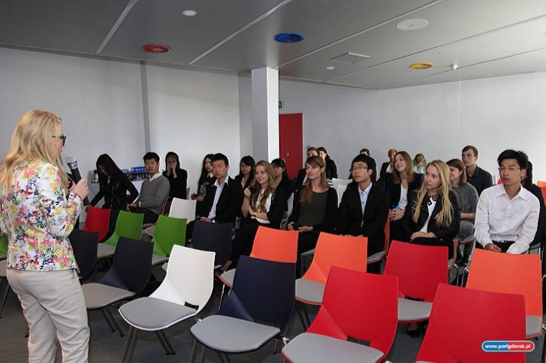 Wizyta studentów z Chin w Porcie Gdańsk - GospodarkaMorska.pl