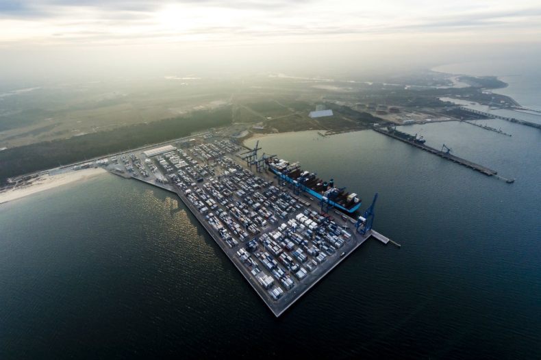 Niewybuchy na terenie terminalu kontenerowego DCT - GospodarkaMorska.pl