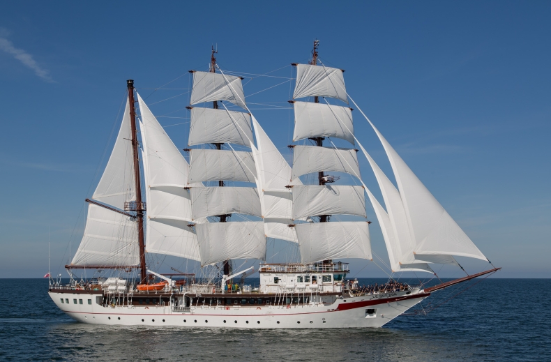 Wybudowany w gdańskiej stoczni żaglowiec dla Wietnamczyków można podziwiać w Gdyni - GospodarkaMorska.pl