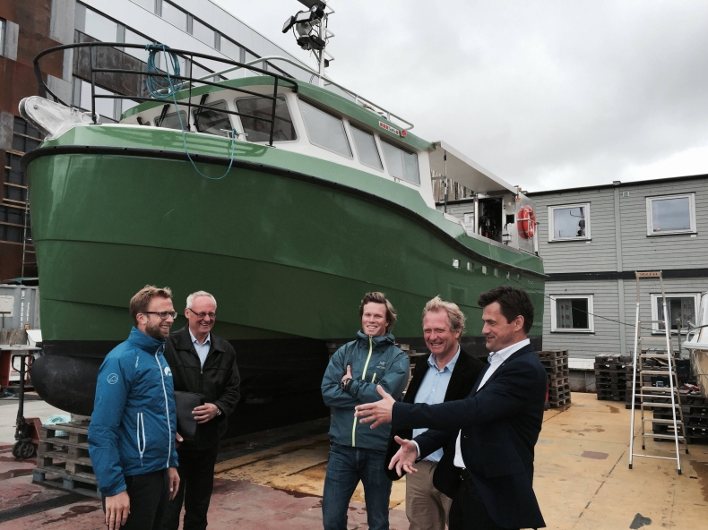 Pierwszy elektryczny kuter w końcowej fazie budowy - GospodarkaMorska.pl