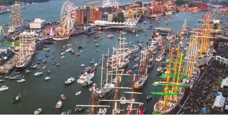 Zobacz niezwykłe nagranie z największej parady żaglowców na świecie (WIDEO) - GospodarkaMorska.pl