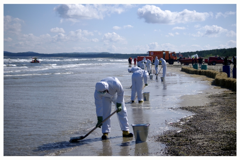 Patrol WWF przygotowany na katastrofę - GospodarkaMorska.pl