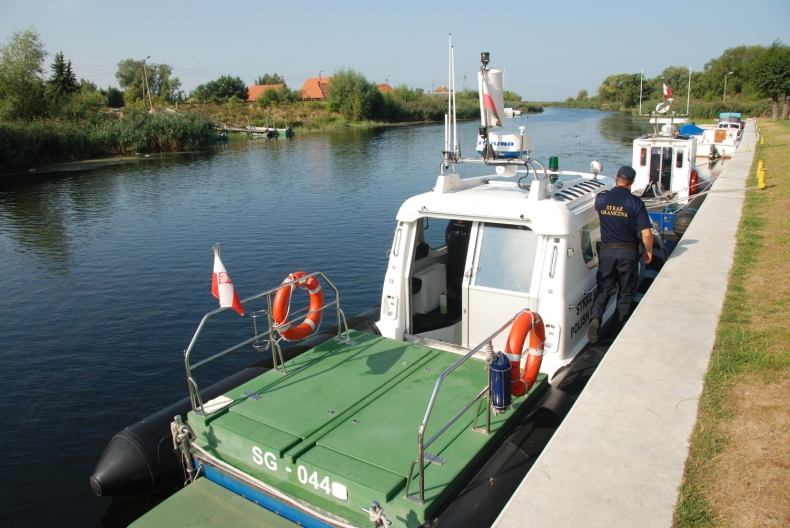 Nietrzeźwy sternik na zalewie - GospodarkaMorska.pl