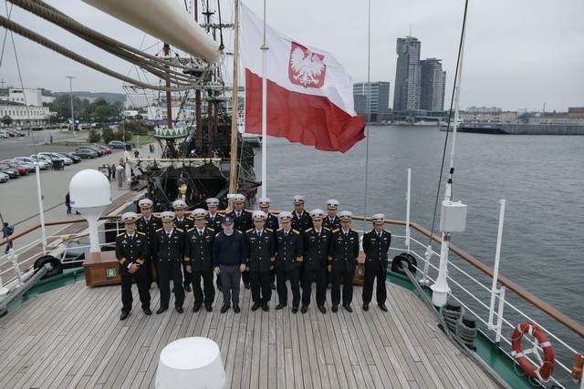 Załoga Lê Quý Dôn odwiedziła Dar Młodzieży - GospodarkaMorska.pl