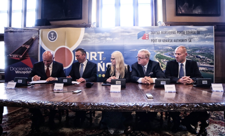 Umowa w końcu podpisana! OT Logistics zbuduje w Gdańsku największy port zbożowy w regionie - GospodarkaMorska.pl