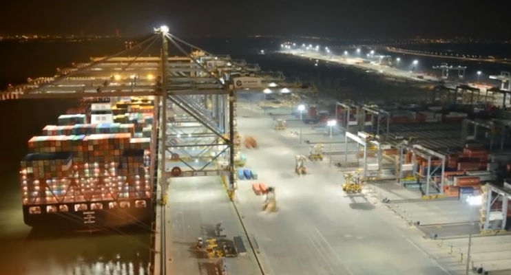 MV Barzan w Londynie. Time-lapse z rozładunku - GospodarkaMorska.pl