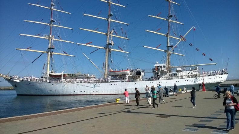 Dar Młodzieży kończy sezon morski - GospodarkaMorska.pl