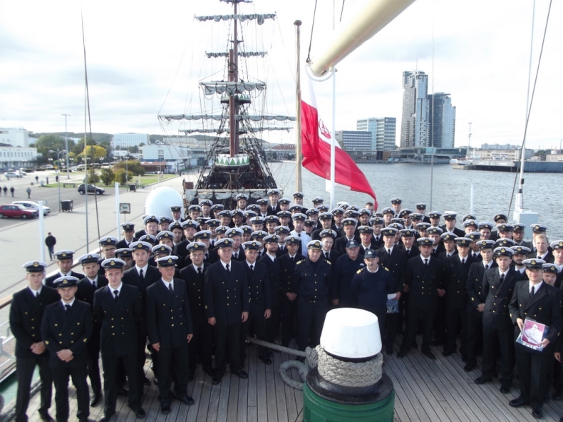 Dar Młodzieży zamknął sezon morskich praktyk 2015 - GospodarkaMorska.pl