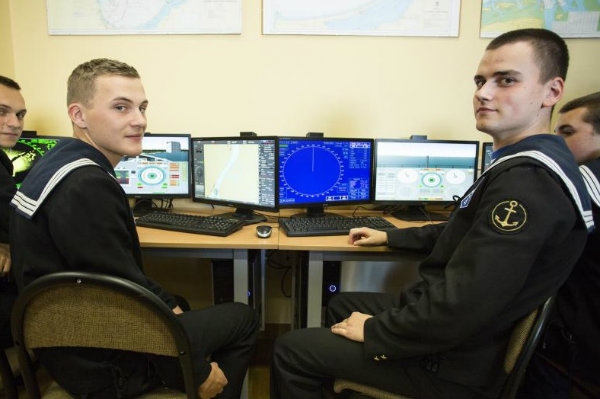 Morskie manewry w szkolnej klasie - GospodarkaMorska.pl