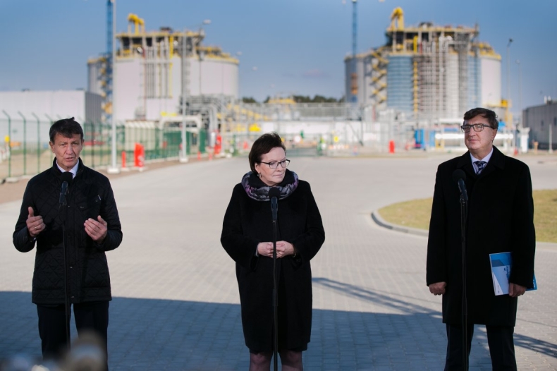 Koniec prac budowlanych na terminalu LNG w Świnoujściu - GospodarkaMorska.pl