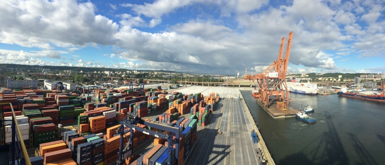 „Super- Post-Panamax”- największe w Polsce urządzenia przeładunkowe w Gdynia Container Terminal - GospodarkaMorska.pl