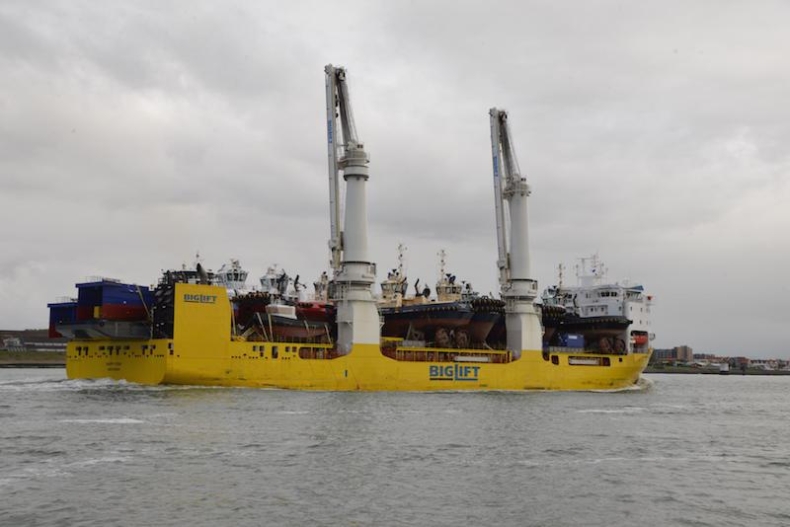 Niecodzienny załadunek dotarł już do Rotterdamu (zdjęcia) - GospodarkaMorska.pl