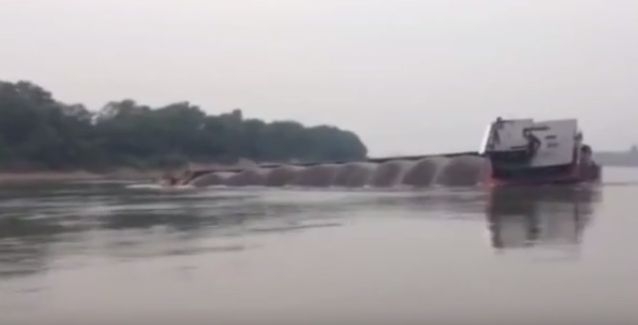 Tragedia na rzece. Wszystko nagrała kamera - GospodarkaMorska.pl